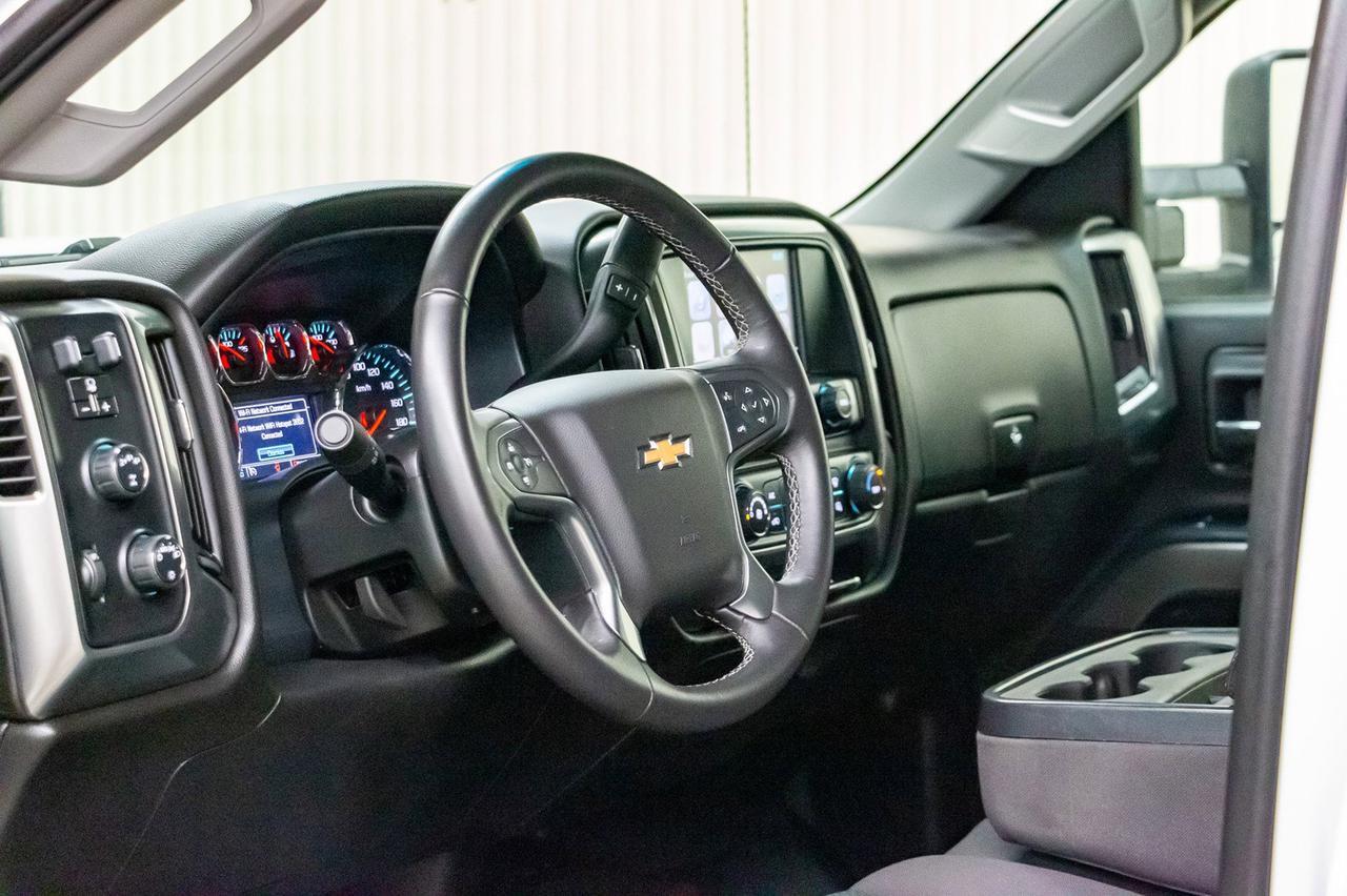 2018 Chevrolet Silverado 3500HD 4x4 Crew Cab LT LWB Diesel BCam Red Deer AB