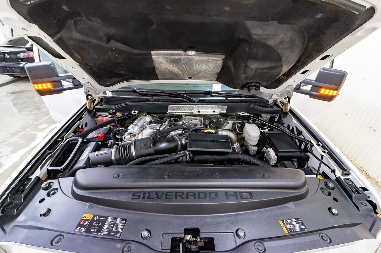 2018 Chevrolet Silverado 3500HD 4x4 Crew Cab LT LWB Diesel BCam Red Deer AB