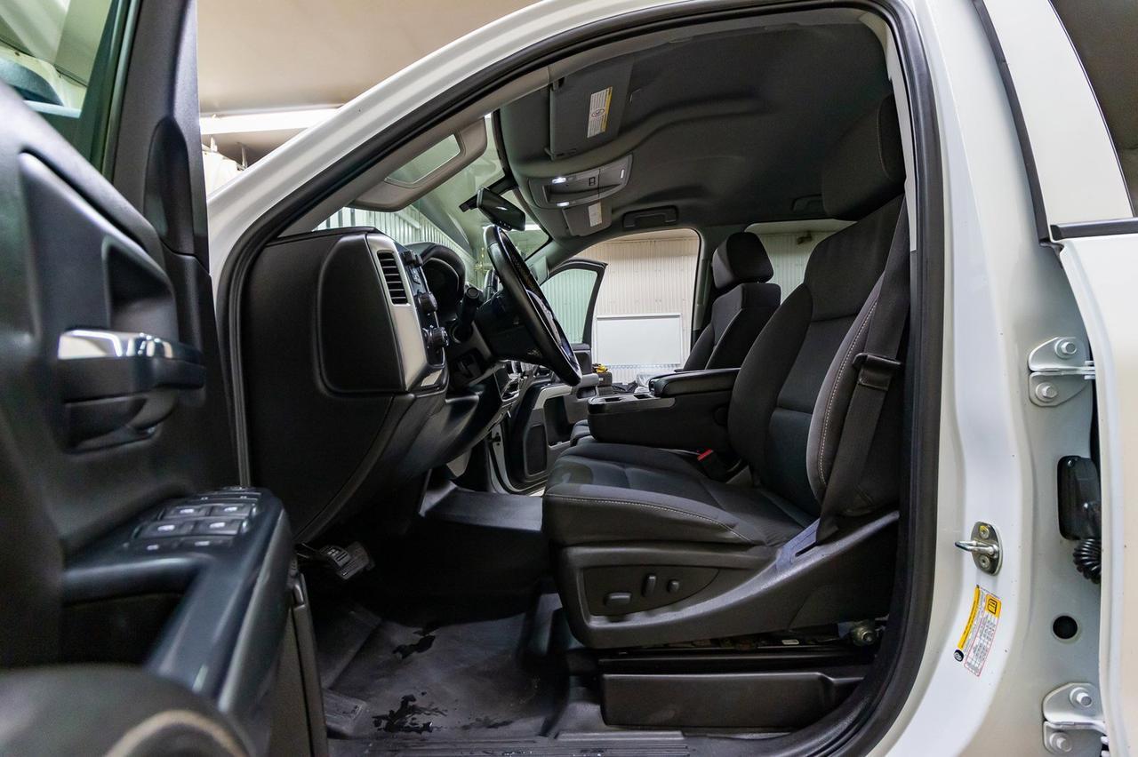 2018 Chevrolet Silverado 3500HD 4x4 Crew Cab LT Longbox BCam Red Deer AB