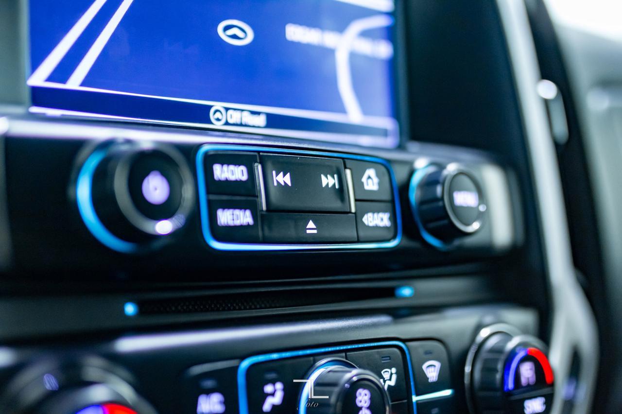 2018 Chevrolet Silverado 3500HD 4x4 Crew Cab LT Z71 Diesel Leather Nav 6&quot; Lift Red Deer AB