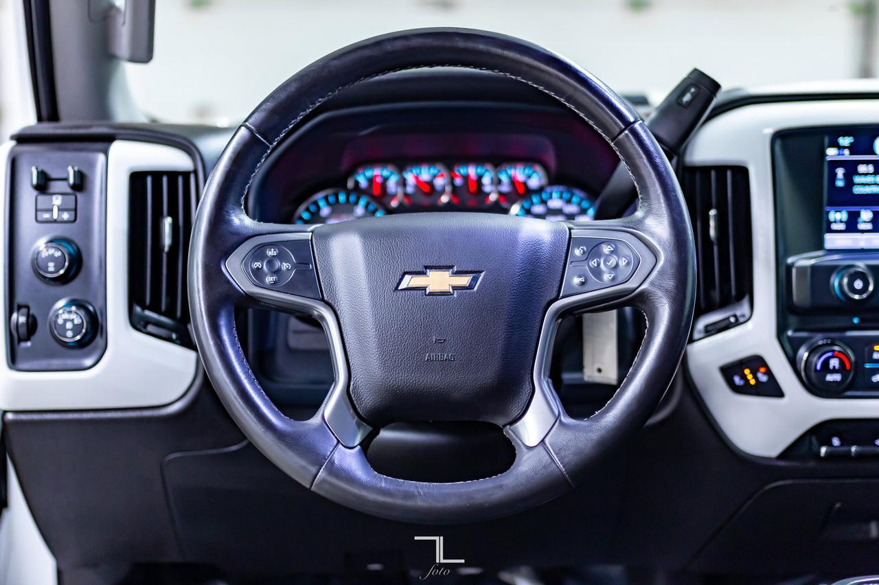 2018 Chevrolet Silverado 3500HD 4x4 Crew Cab LT Z71 Diesel Leather Nav 6&quot; Lift Red Deer AB