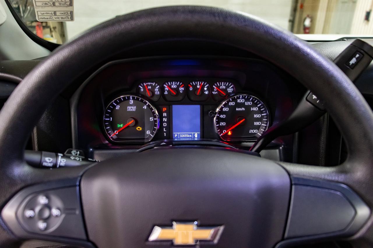 2018 Chevrolet Silverado 3500HD 4x4 Reg Cab WT Longbox BCam Pseat Red Deer AB