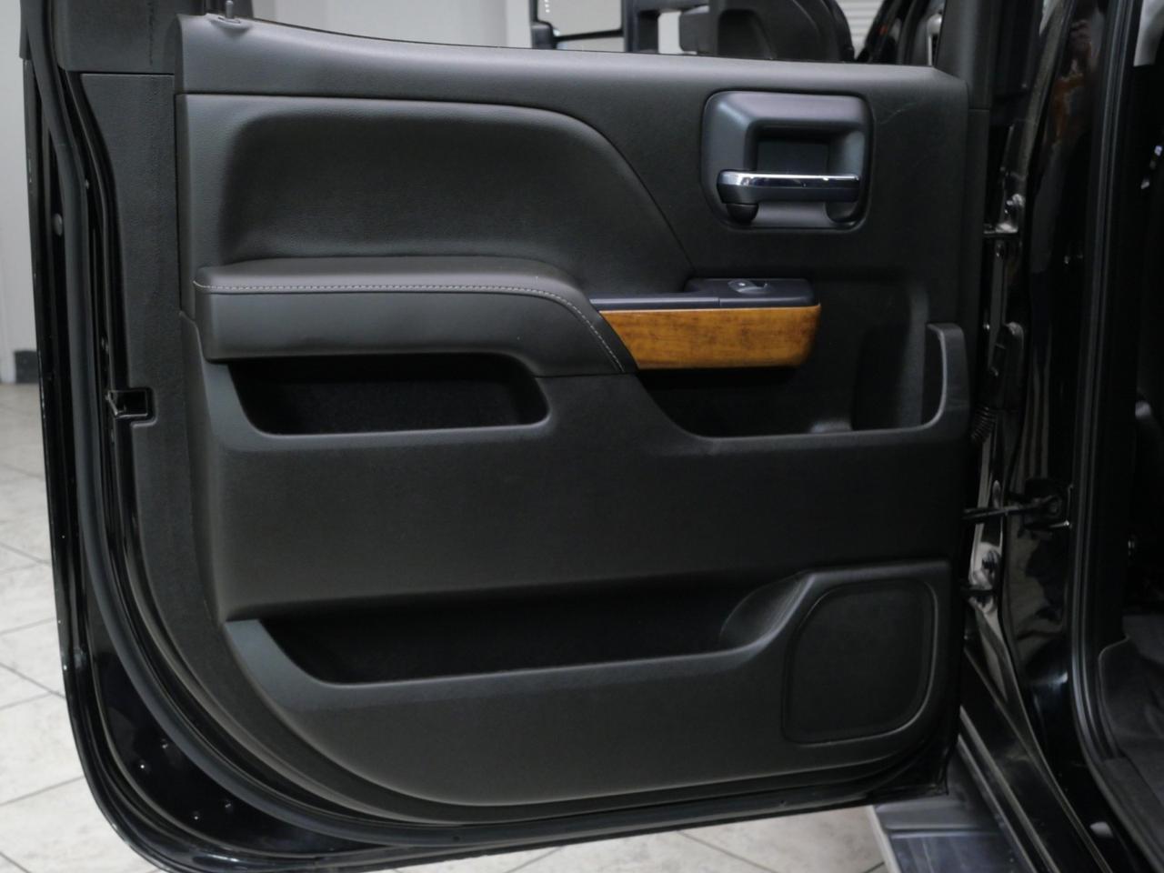 2018 Chevrolet Silverado 3500HD High Country SRW Duramax 4x4 Mansfield TX