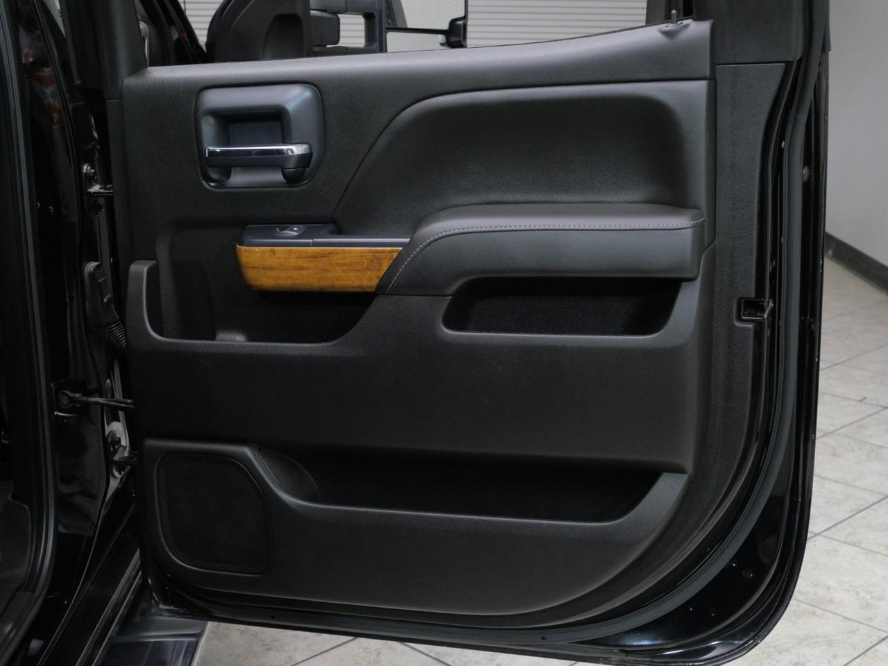 2018 Chevrolet Silverado 3500HD High Country SRW Duramax 4x4 Mansfield TX