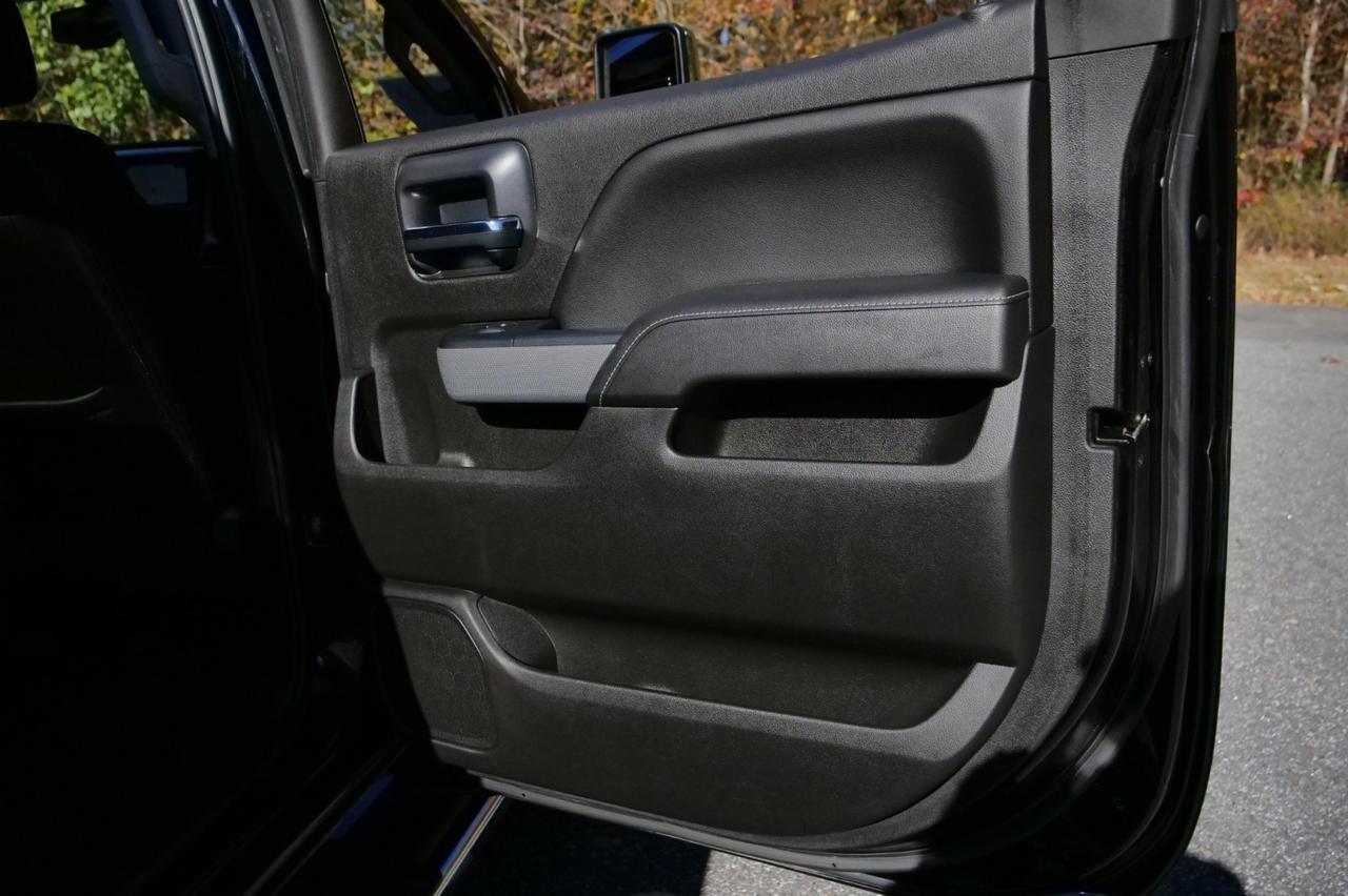 2018 Chevrolet Silverado 3500HD LTZ 4X4 / Duramax Turbo Diesel / Z71 / 5th Wheel! Lincolnton NC