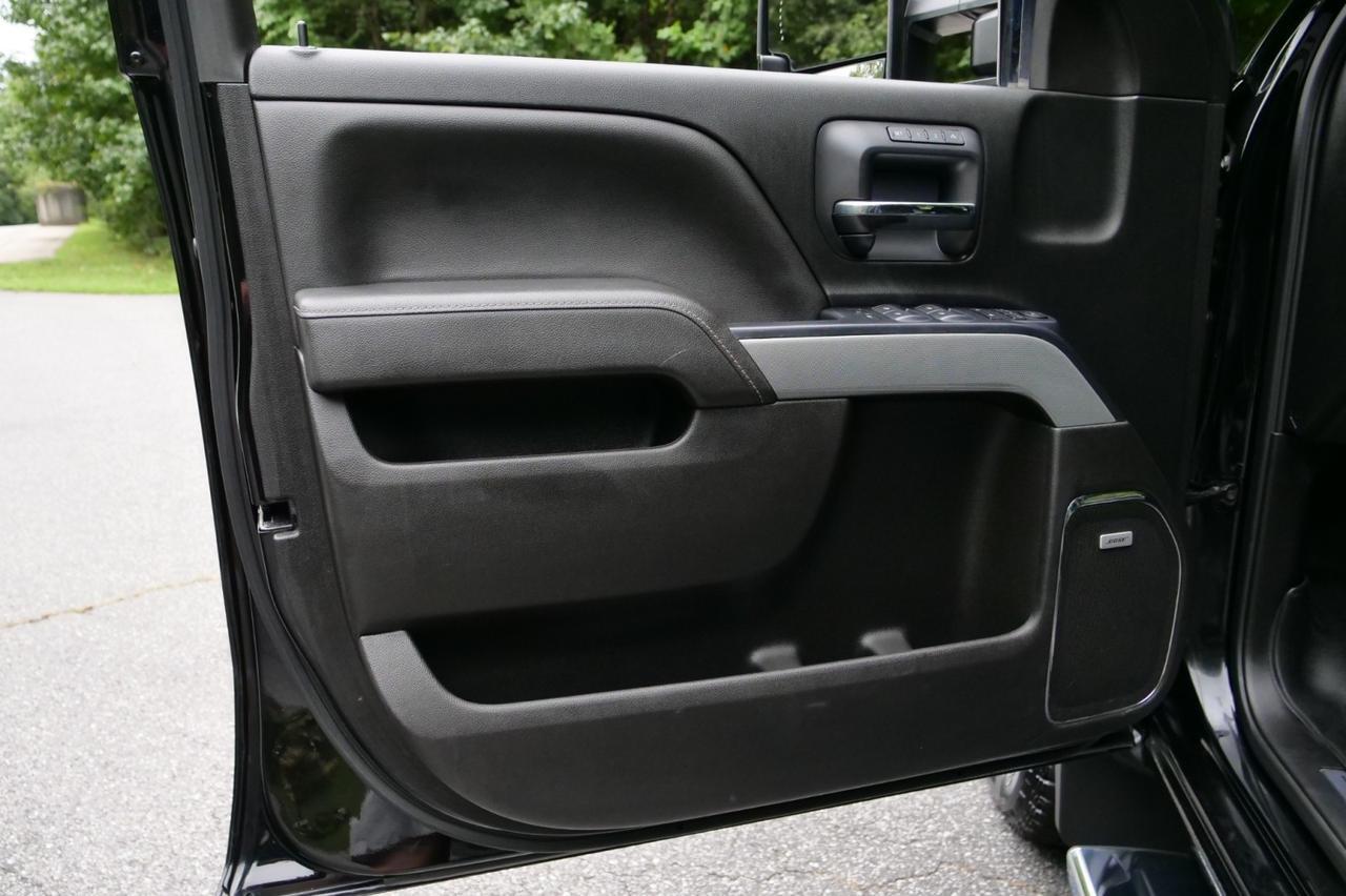 2018 Chevrolet Silverado 3500HD LTZ 4X4 / Duramax Turbo Diesel / Z71 / 5th Wheel! Lincolnton NC