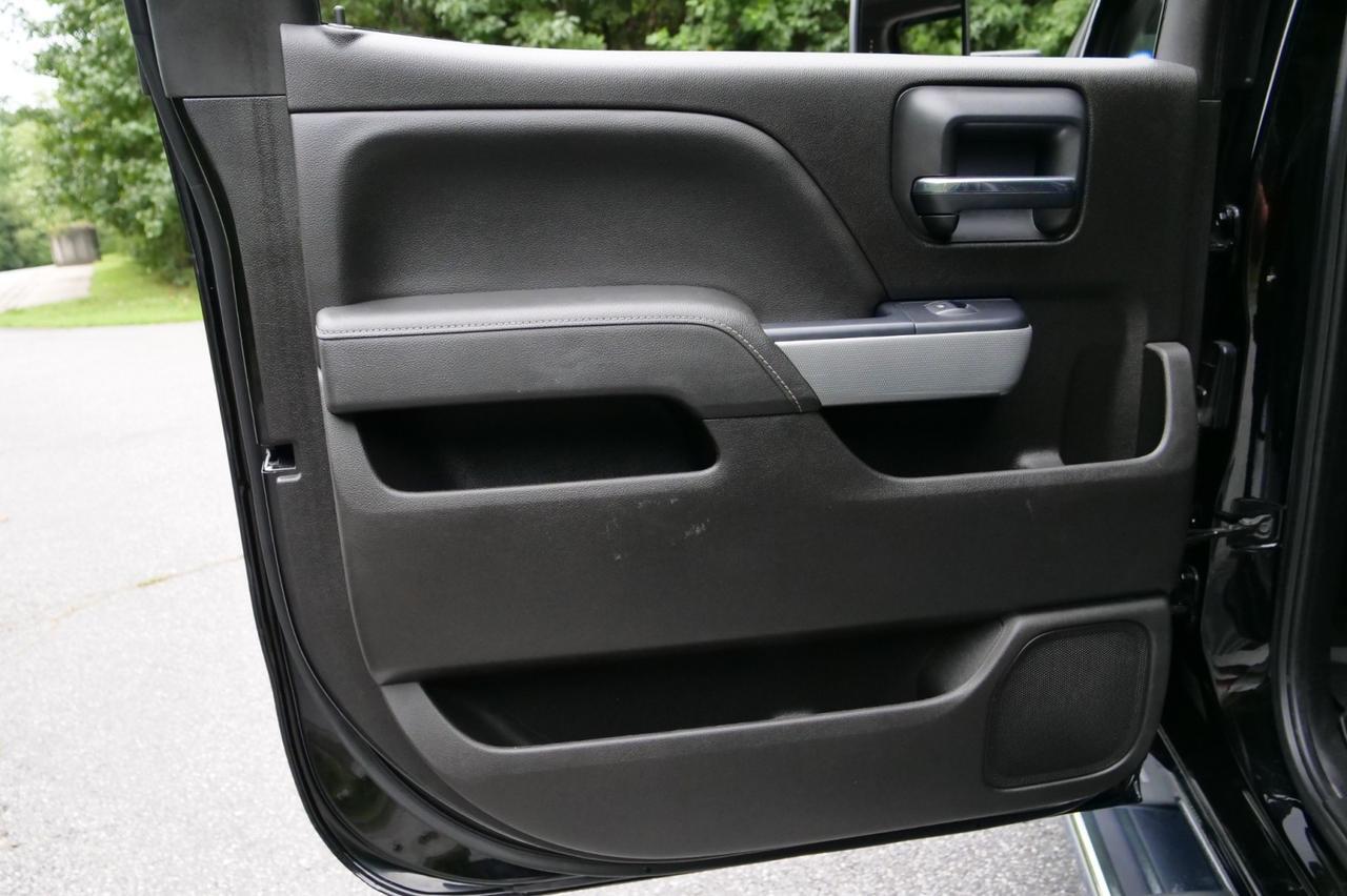 2018 Chevrolet Silverado 3500HD LTZ 4X4 / Duramax Turbo Diesel / Z71 / 5th Wheel! Lincolnton NC