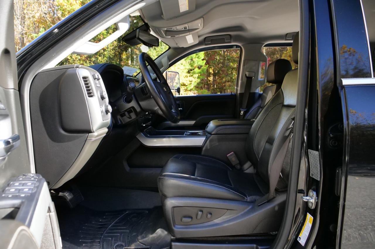 2018 Chevrolet Silverado 3500HD LTZ 4X4 / Duramax Turbo Diesel / Z71 / 5th Wheel! Lincolnton NC