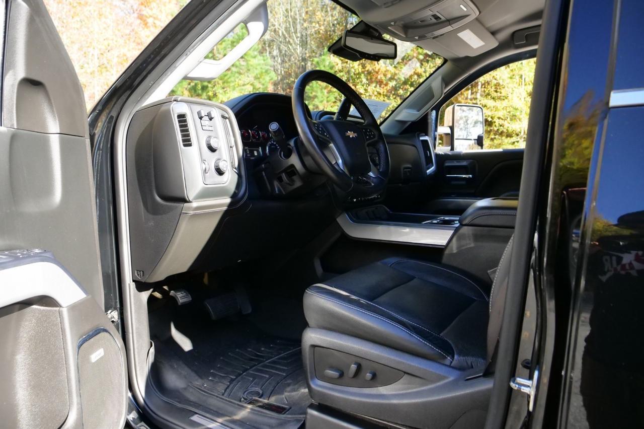 2018 Chevrolet Silverado 3500HD LTZ 4X4 / Duramax Turbo Diesel / Z71 / 5th Wheel! Lincolnton NC