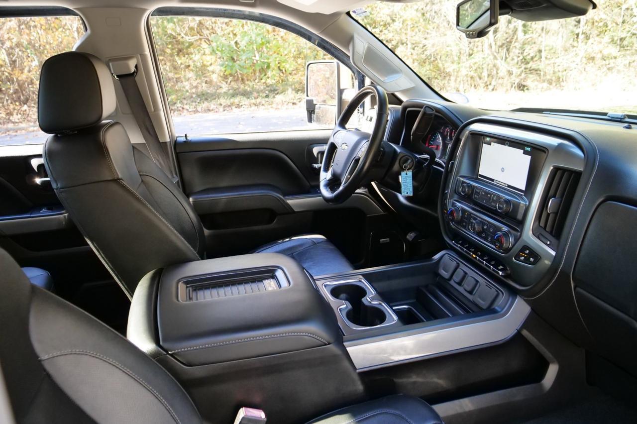 2018 Chevrolet Silverado 3500HD LTZ 4X4 / Duramax Turbo Diesel / Z71 / 5th Wheel! Lincolnton NC