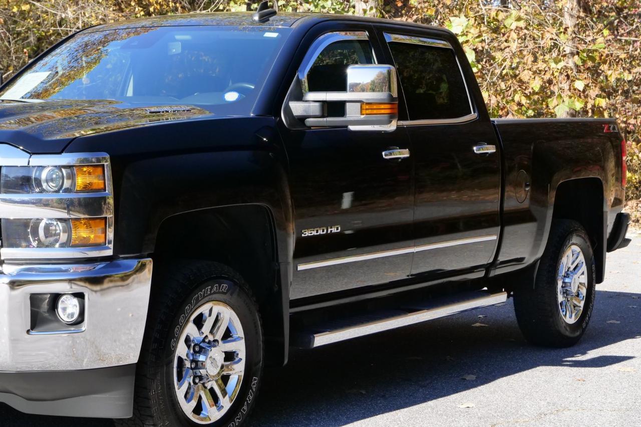2018 Chevrolet Silverado 3500HD LTZ 4X4 / Duramax Turbo Diesel / Z71 / 5th Wheel! Lincolnton NC