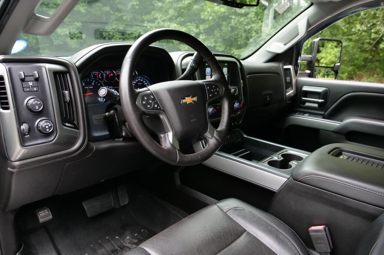 2018 Chevrolet Silverado 3500HD LTZ 4X4 / Duramax Turbo Diesel / Z71 PKG! Lincolnton NC