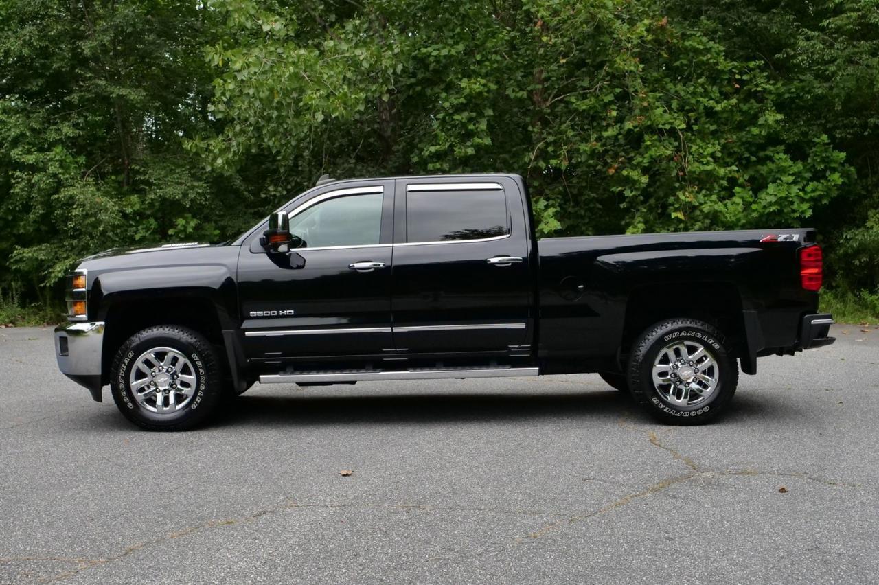 2018 Chevrolet Silverado 3500HD LTZ 4X4 / Duramax Turbo Diesel / Z71 PKG! Lincolnton NC