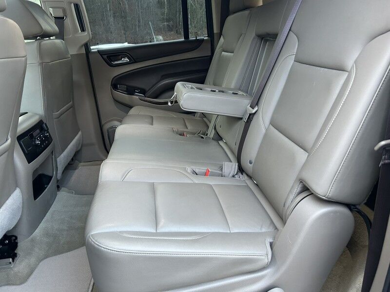 2018 Chevrolet Suburban LT - FROM CALIFORNIA - SPOTLESS FRAME Whitinsville MA