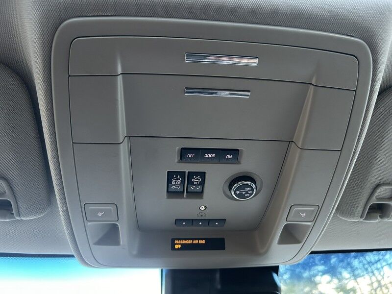 2018 Chevrolet Suburban LT - FROM CALIFORNIA - SPOTLESS FRAME Whitinsville MA