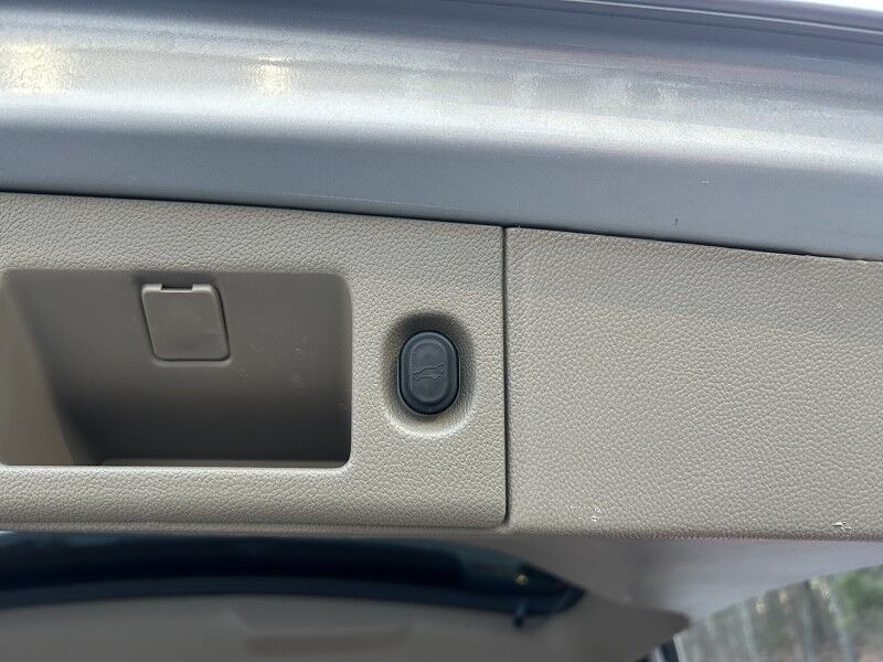 2018 Chevrolet Suburban LT - FROM CALIFORNIA - SPOTLESS FRAME Whitinsville MA