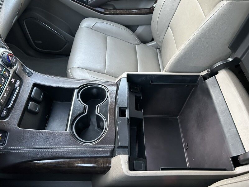 2018 Chevrolet Suburban LT - FROM CALIFORNIA - SPOTLESS FRAME Whitinsville MA