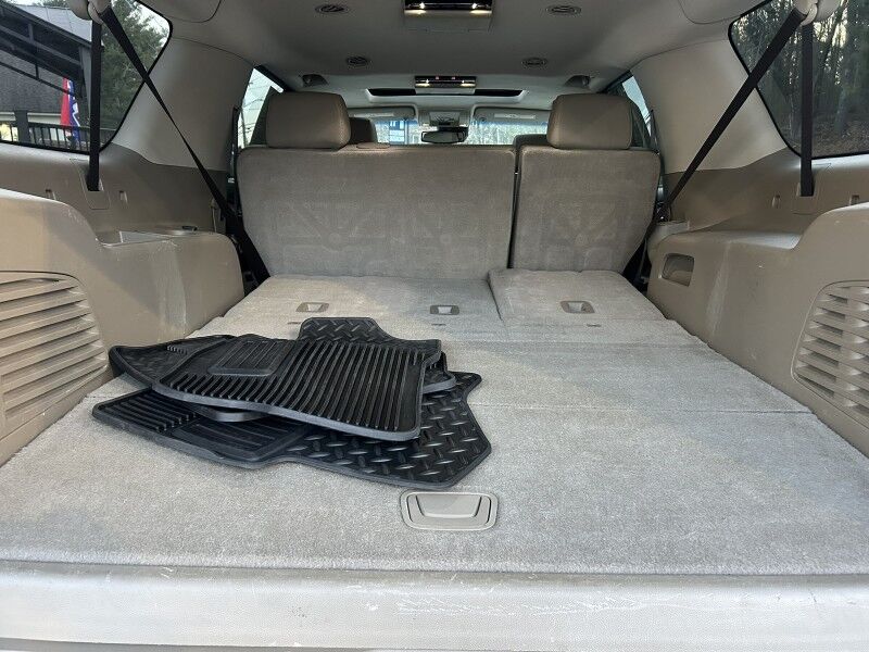 2018 Chevrolet Suburban LT - FROM CALIFORNIA - SPOTLESS FRAME Whitinsville MA