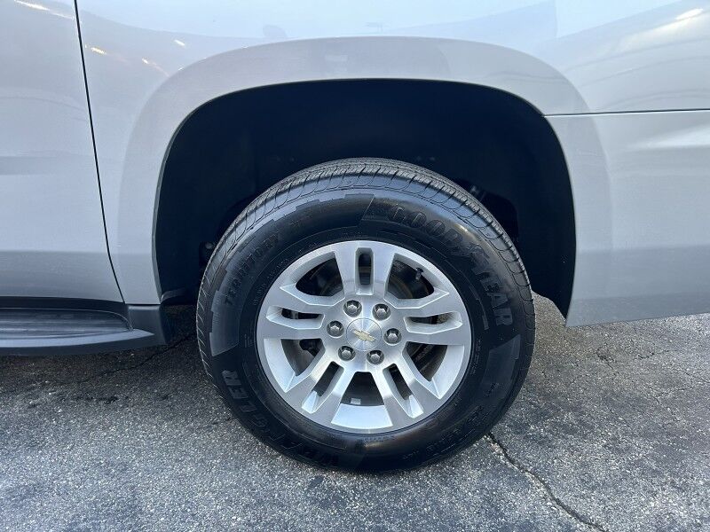 2018 Chevrolet Suburban LT - FROM CALIFORNIA - SPOTLESS FRAME Whitinsville MA