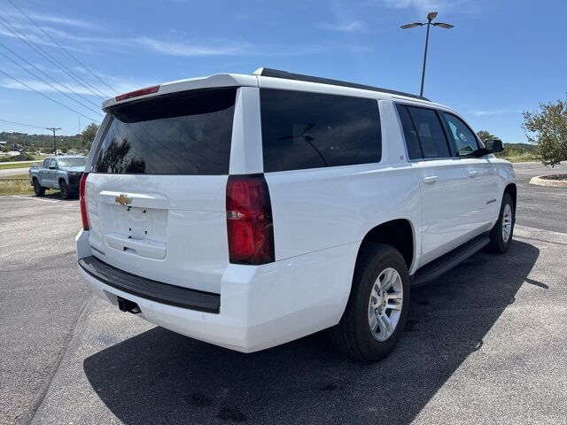 2018 Chevrolet Suburban LT  TX
