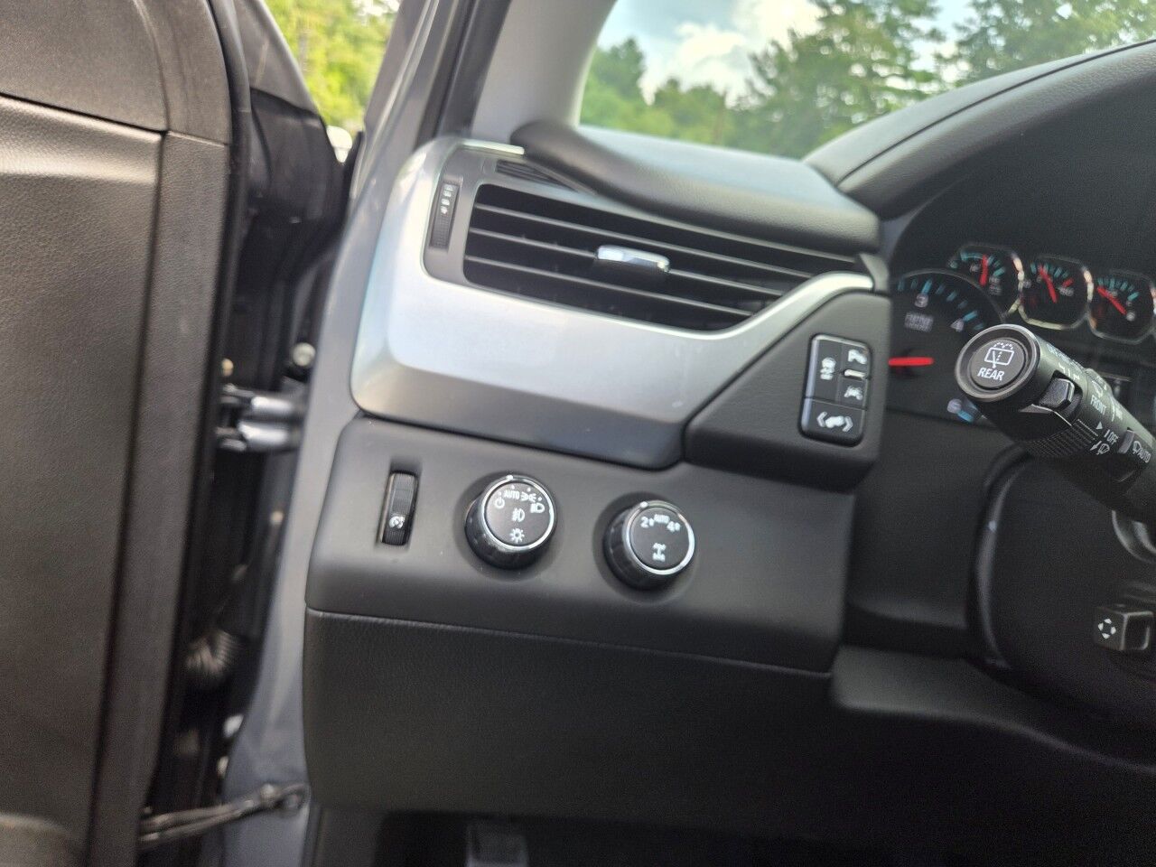 2018 Chevrolet Suburban LT Charlton MA