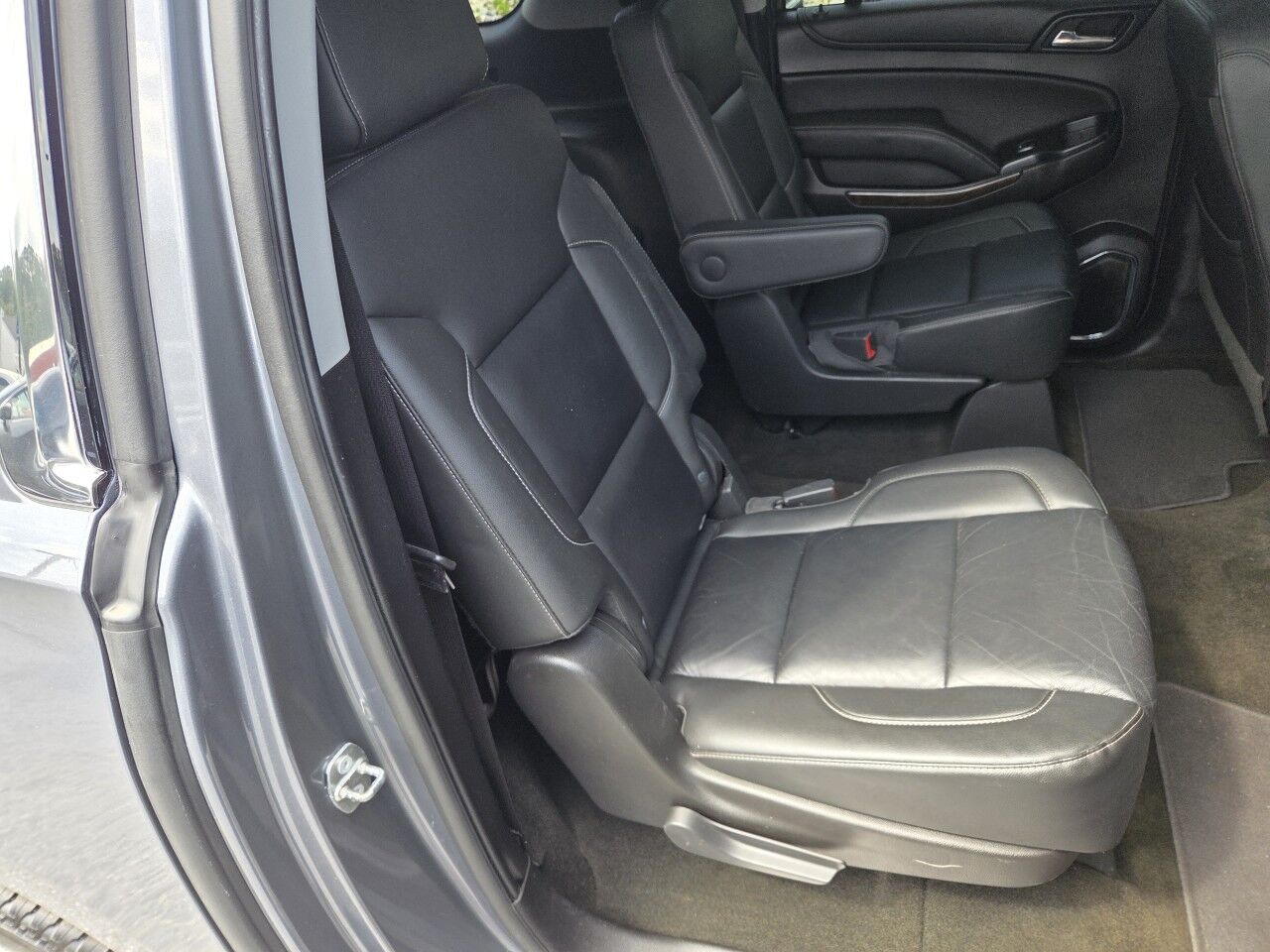 2018 Chevrolet Suburban LT Charlton MA