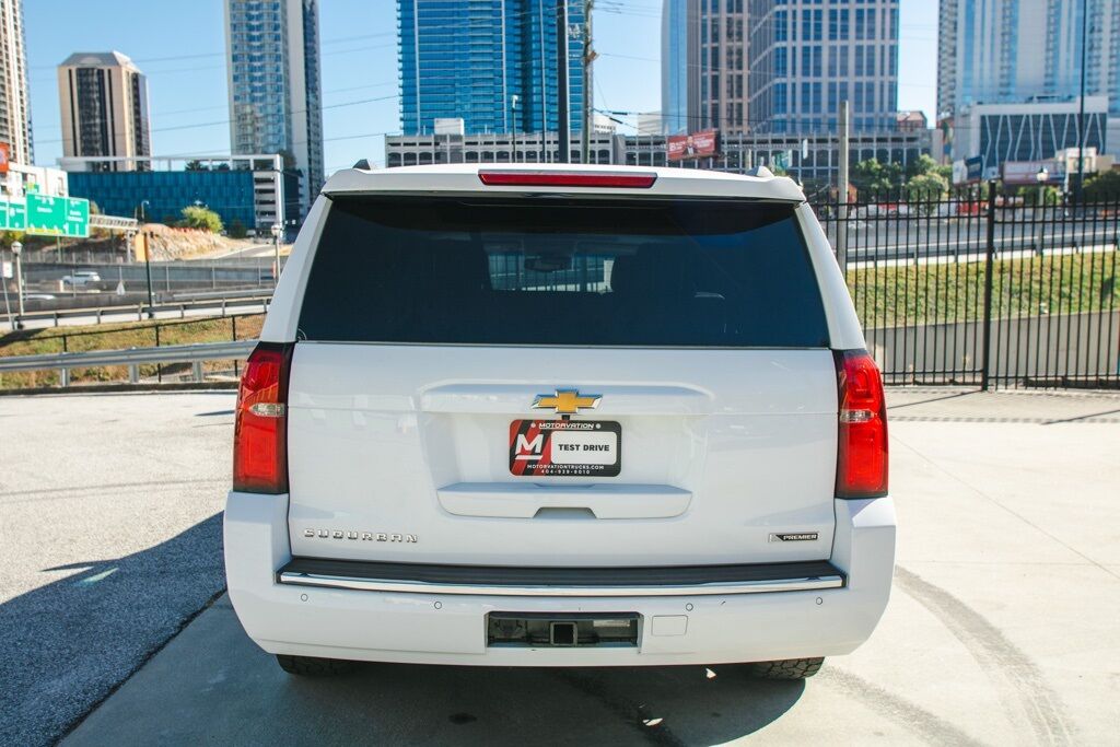 2018 Chevrolet Suburban Premier photo 4
