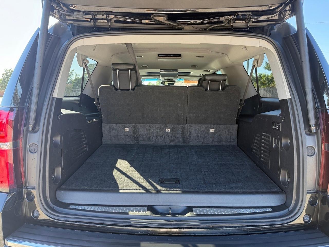 2018 Chevrolet Suburban Premier, WIFI, NAVIGATION, WIRELESS CHARGING, BLUETOOTH, HEATED AND VENTILATED FRONT AND PASSENGER SEATS, GARAGE DOOR OPENER, COME AND TEST DRIVE THIS SUBURBAN TODAY! Norfolk VA