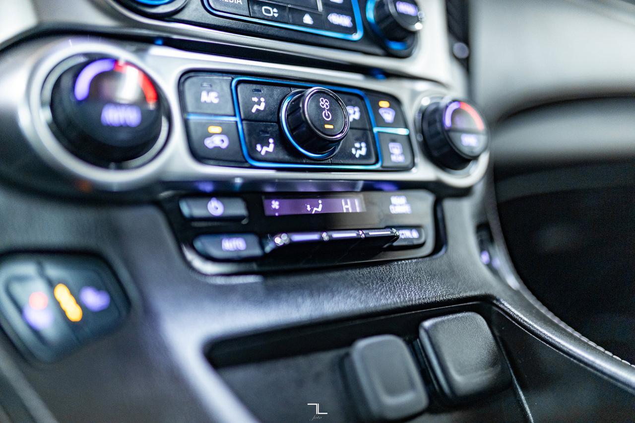 2018 Chevrolet Tahoe AWD LT Luxury Leather Roof Nav Red Deer AB