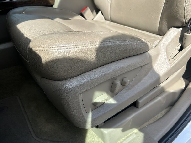 2018 Chevrolet Tahoe LT - SUPER CLEAN - ZERO RUST - EXTRA SHARP Webster MA