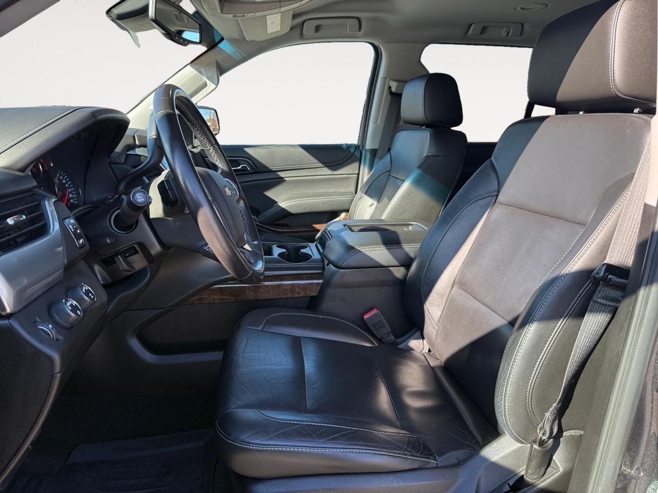 2018 Chevrolet Tahoe LT, HEATED SEATS, UNIVERSAL GARAGE DOOR OPENER, WIFI, APPLE CARPLAY/ANDROID AUTO, LUGGAGE RACK, POWER LIFTGATE, BOSE SPEAKERS, ONLY 1 OWNER, THIS IS THE PERFECT FAMILY VEHICLE AND IS READY FOR ITS NEXT ADVENTURE!