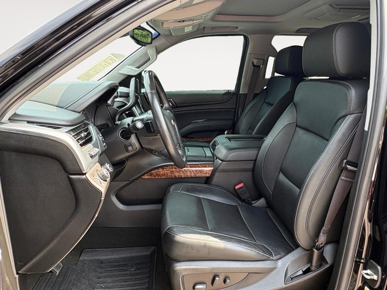2018 Chevrolet Tahoe Premier, SUNROOF, BLIND SPOT, FORWARD COLLISION, POWER LIFTGATE, RUNNING BOARDS, TOW PACKAGE, POWER 3RD ROW SEATING, REAR DVD ENTERTAINMENT, HEATED & COOLING SEATS, APPLE CARPLAY/ANDROID AUTO, HEADS UP DISPLAY, ONLY 47K MILES, TAKE HOME THIS TAHOE! Virginia Beach VA