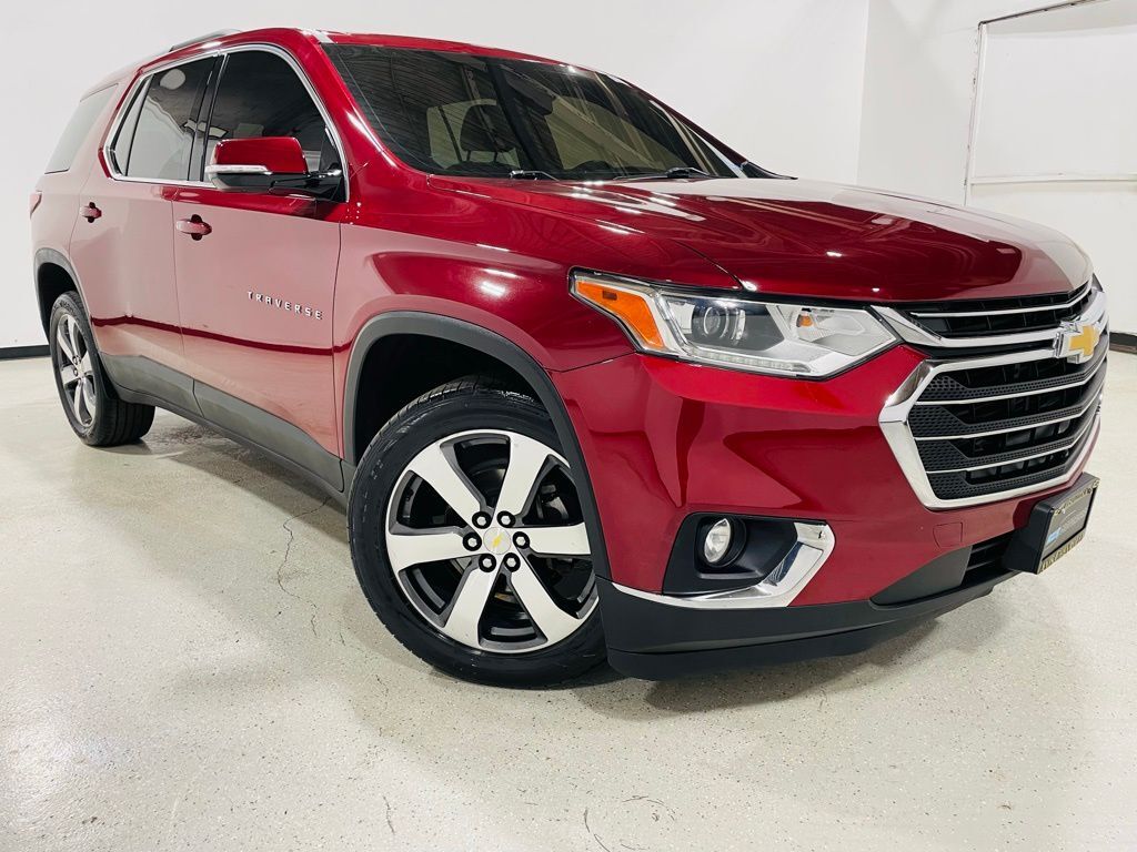 2018 Chevrolet Traverse Leather photo 2