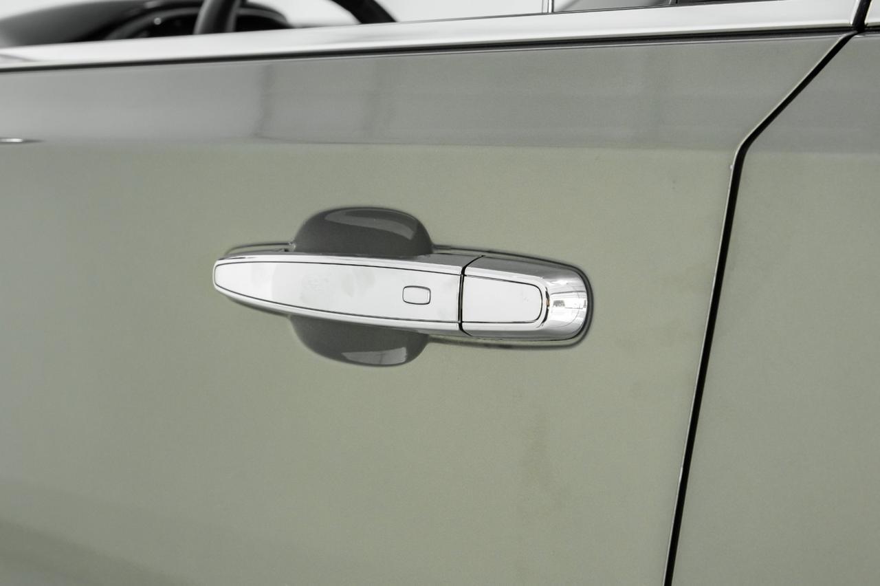 2018 Chevrolet Traverse PREMIER BLIND SPOT ASSIST LANE DEPARTURE FORWARD COLLISION ALERT Carrollton TX