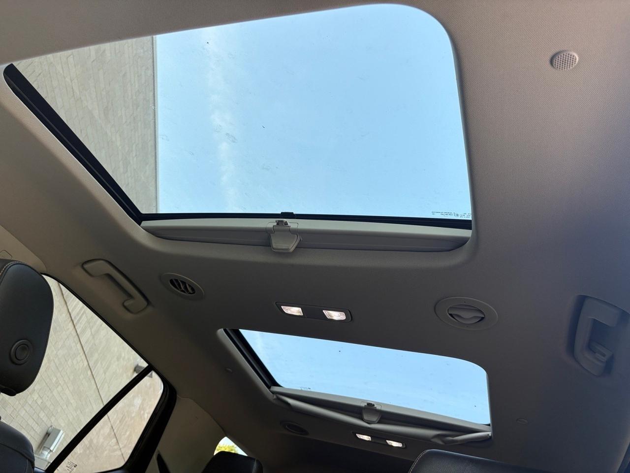 2018 Chevrolet Traverse Premier, POWER LIFTGATE, 3RD ROW SEATS, TWIN SUNROOFS, BLIND SPOT ALERT, FORWARD COLLISION, HEATED & COOLING SEATS, 360 BACKUP CAMERA, WIRELESS CHARGING PAD, 2ND ROW HEATED SEATS, APPLE CARPLAY/ANDROID AUTO, THIS SUV HAS IT ALL! Virginia Beach VA