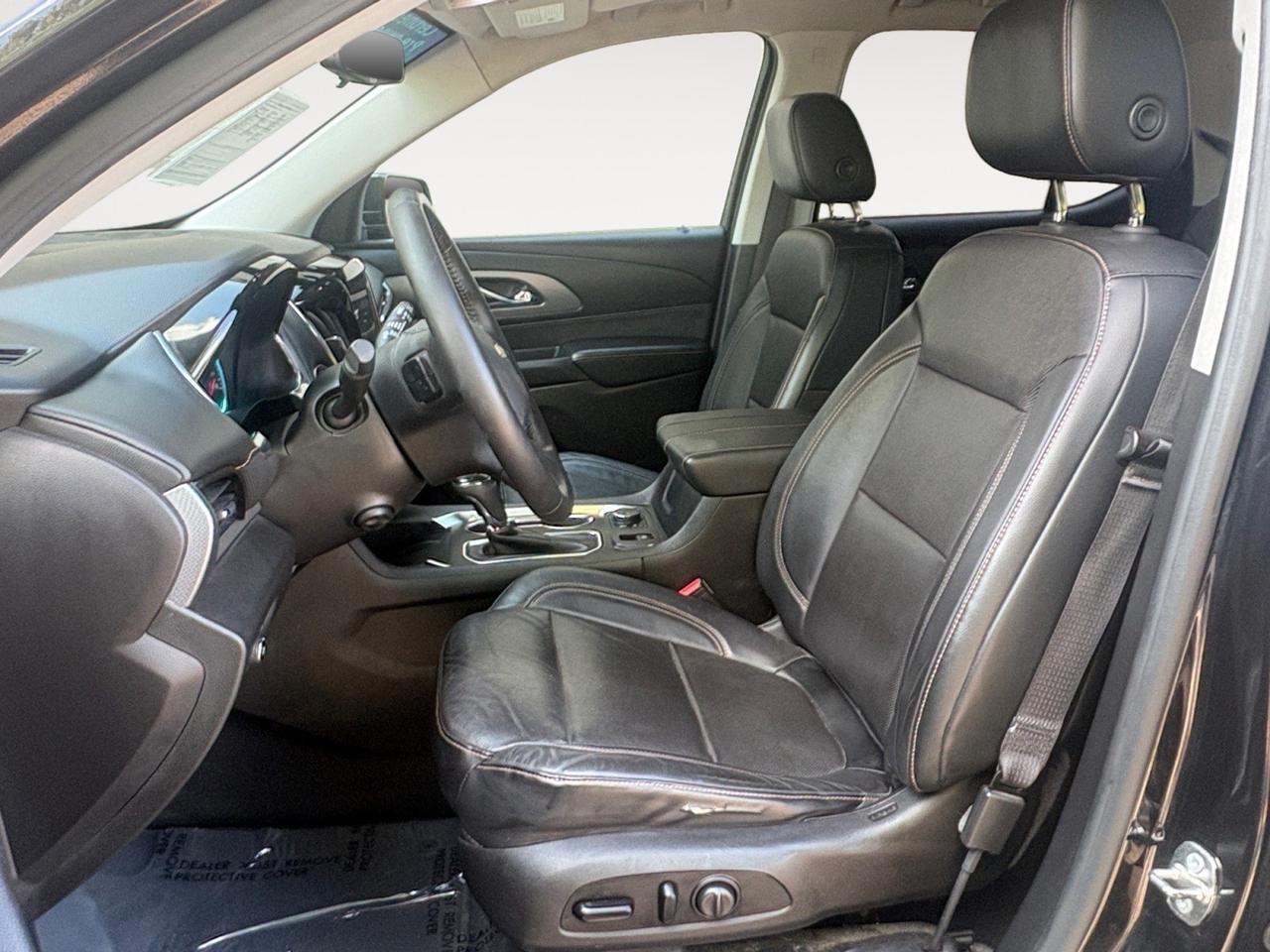 2018 Chevrolet Traverse Premier, POWER LIFTGATE, 3RD ROW SEATS, TWIN SUNROOFS, BLIND SPOT ALERT, FORWARD COLLISION, HEATED & COOLING SEATS, 360 BACKUP CAMERA, WIRELESS CHARGING PAD, 2ND ROW HEATED SEATS, APPLE CARPLAY/ANDROID AUTO, THIS SUV HAS IT ALL! Virginia Beach VA