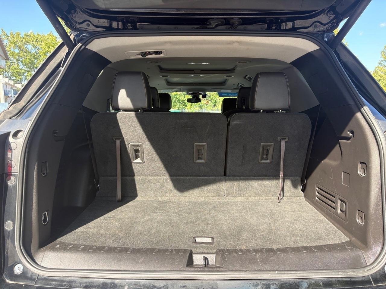 2018 Chevrolet Traverse Premier, POWER LIFTGATE, 3RD ROW SEATS, TWIN SUNROOFS, BLIND SPOT ALERT, FORWARD COLLISION, HEATED & COOLING SEATS, 360 BACKUP CAMERA, WIRELESS CHARGING PAD, 2ND ROW HEATED SEATS, APPLE CARPLAY/ANDROID AUTO, THIS SUV HAS IT ALL! Virginia Beach VA