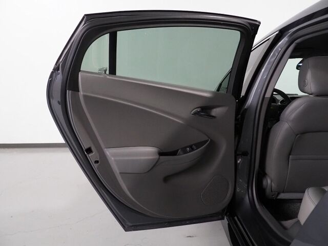 2018 Chevrolet Volt LT *DRIVER CONFIDENCE PKG, COMFORT PKG, SAFETY ALERTS, BACKUP-CAMERA, COLOR TOUCHSCREEN, LEATHER, HEATED SEATS/STEERING, KEYLESS ENTRY, REMOTE START, ALLOY WHEELS, ANDROID & APPLE Round Rock TX