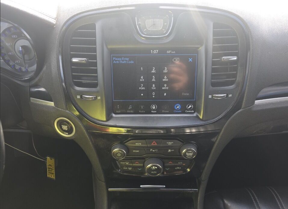 2018 Chrysler 300 300S moon roof Dallas TX