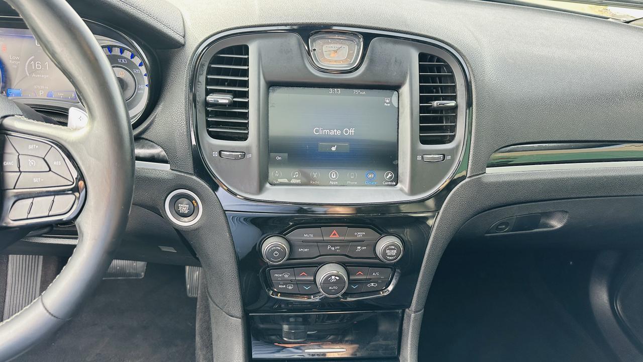 2018 Chrysler 300 300S moon roof Dallas TX