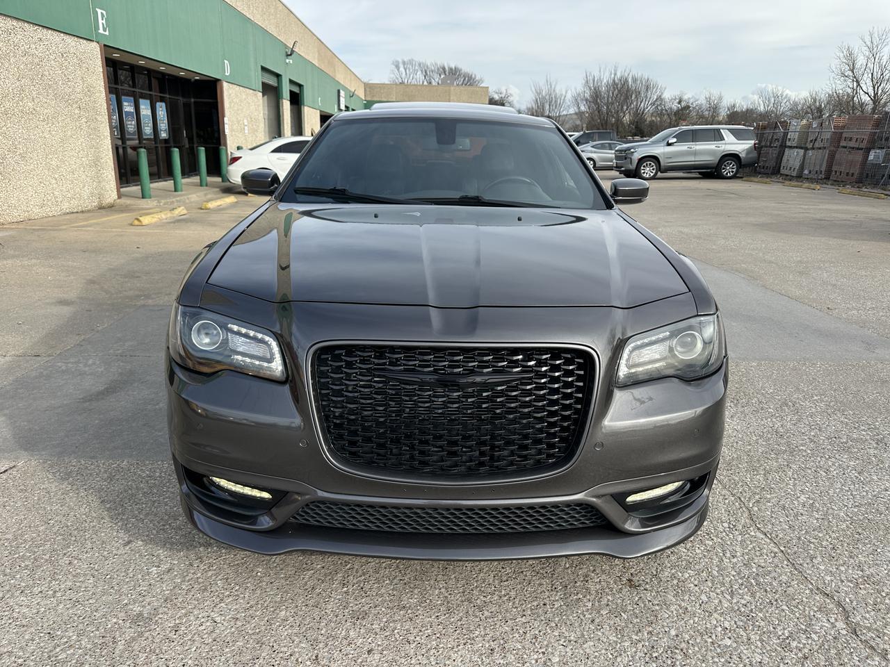 2018 Chrysler 300 300S moon roof Dallas TX