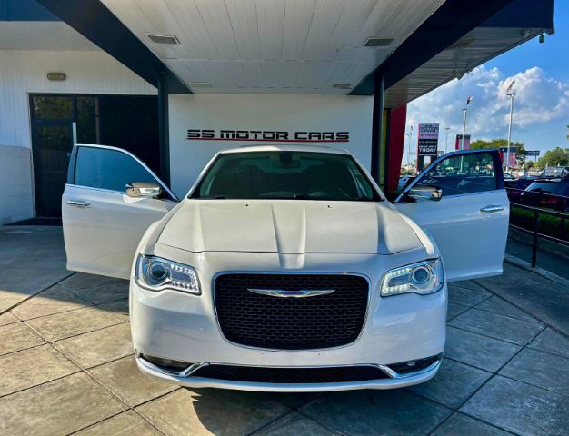 2018 Chrysler 300 Limited AWD Houston TX