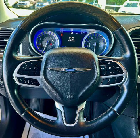 2018 Chrysler 300 Limited AWD Houston TX