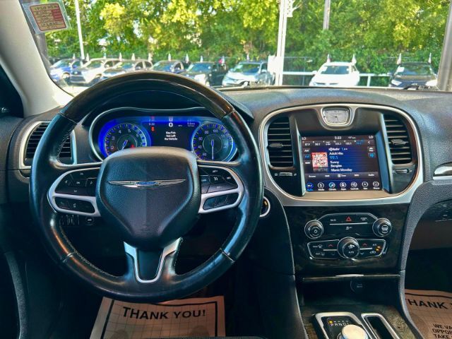 2018 Chrysler 300 Limited AWD Houston TX