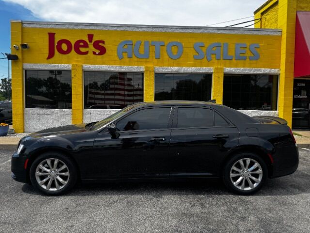 2018 Chrysler 300 Limited AWD Indianapolis IN