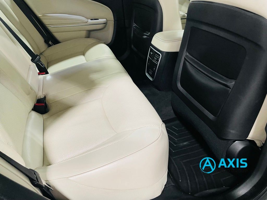 2018 Chrysler 300 Limited Jersey City NJ