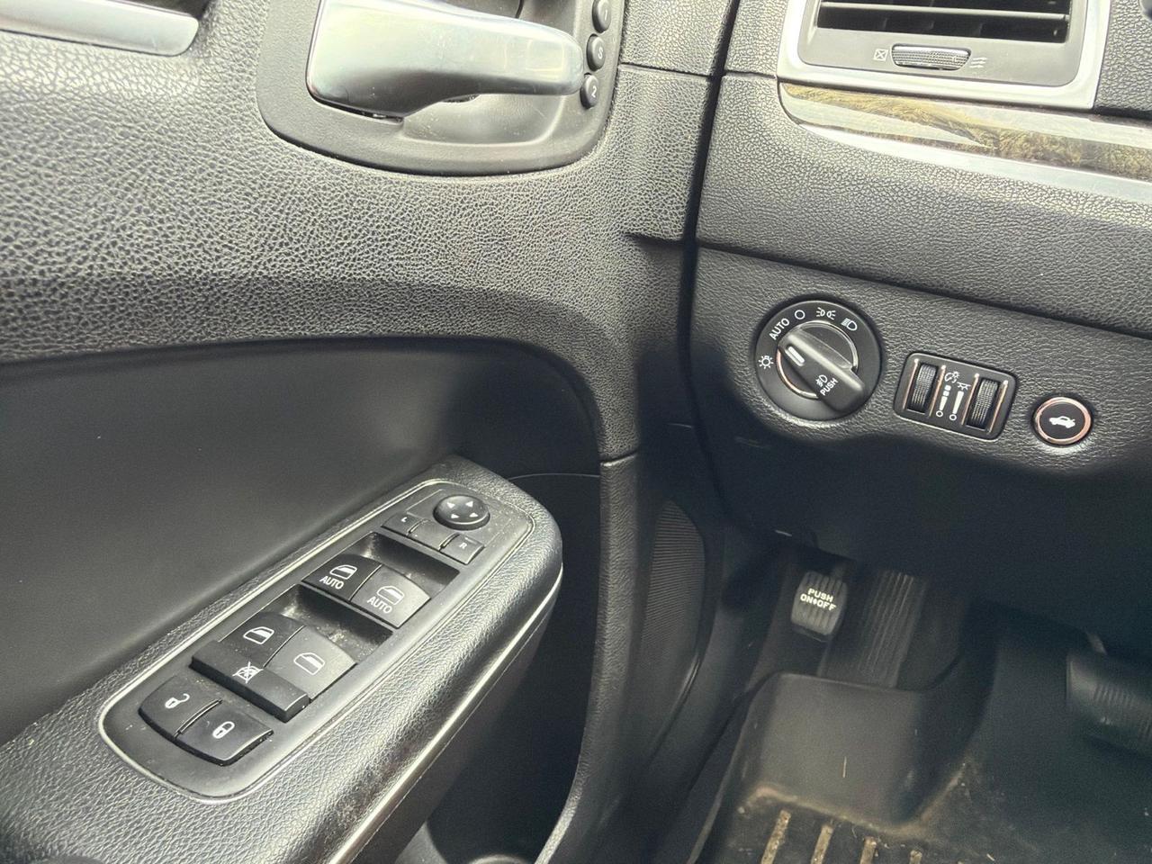 2018 Chrysler 300 Limited Ashland VA