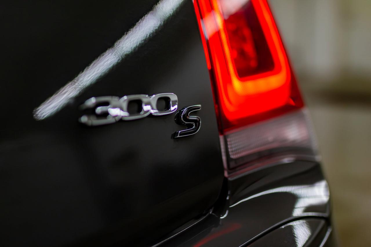 2018 Chrysler 300 S Leather BCam Red Deer AB