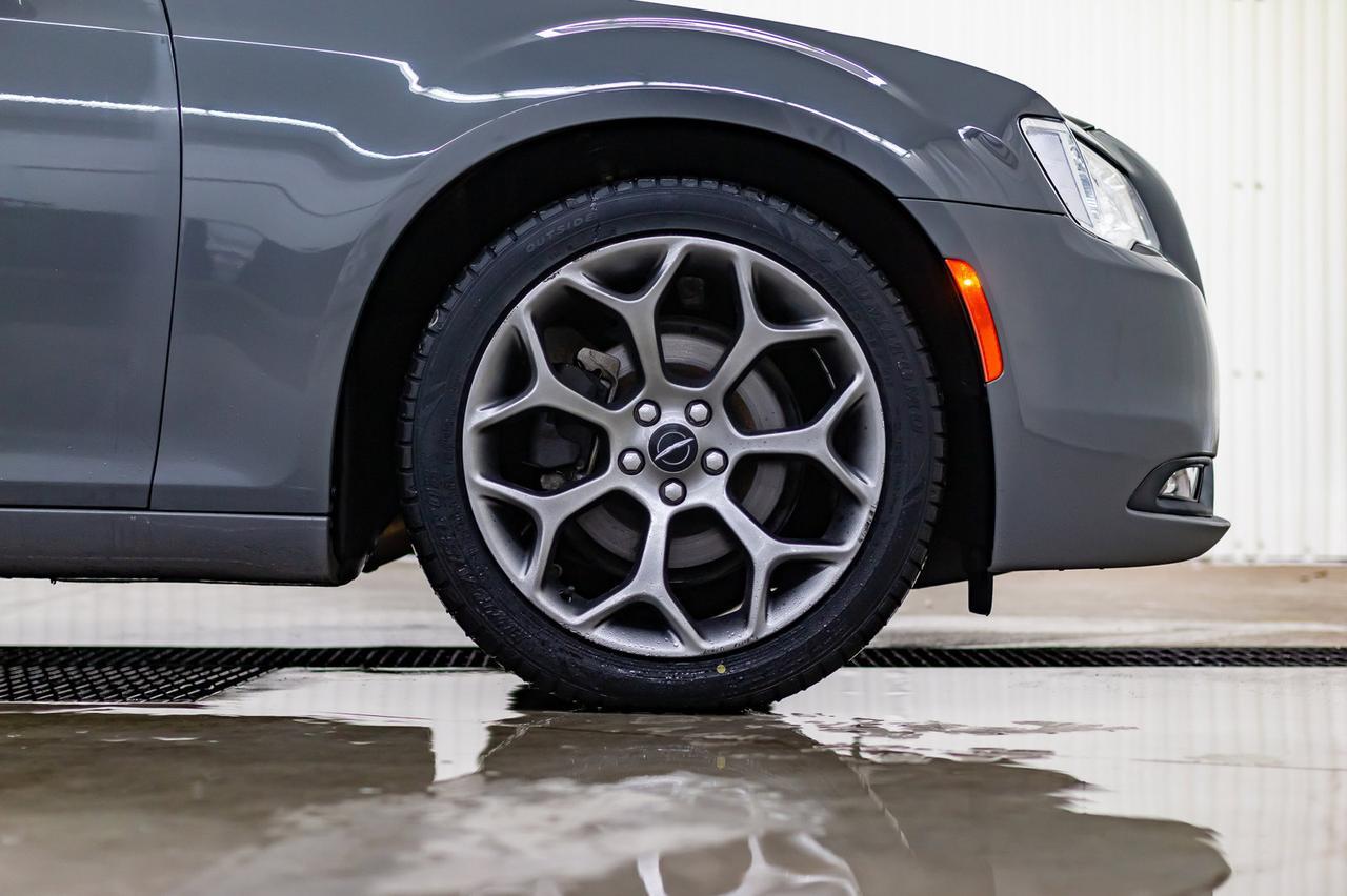 2018 Chrysler 300 S Leather BCam Red Deer AB