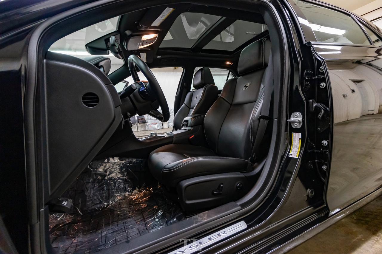 2018 Chrysler 300 S Leather Roof Nav BCam Red Deer AB